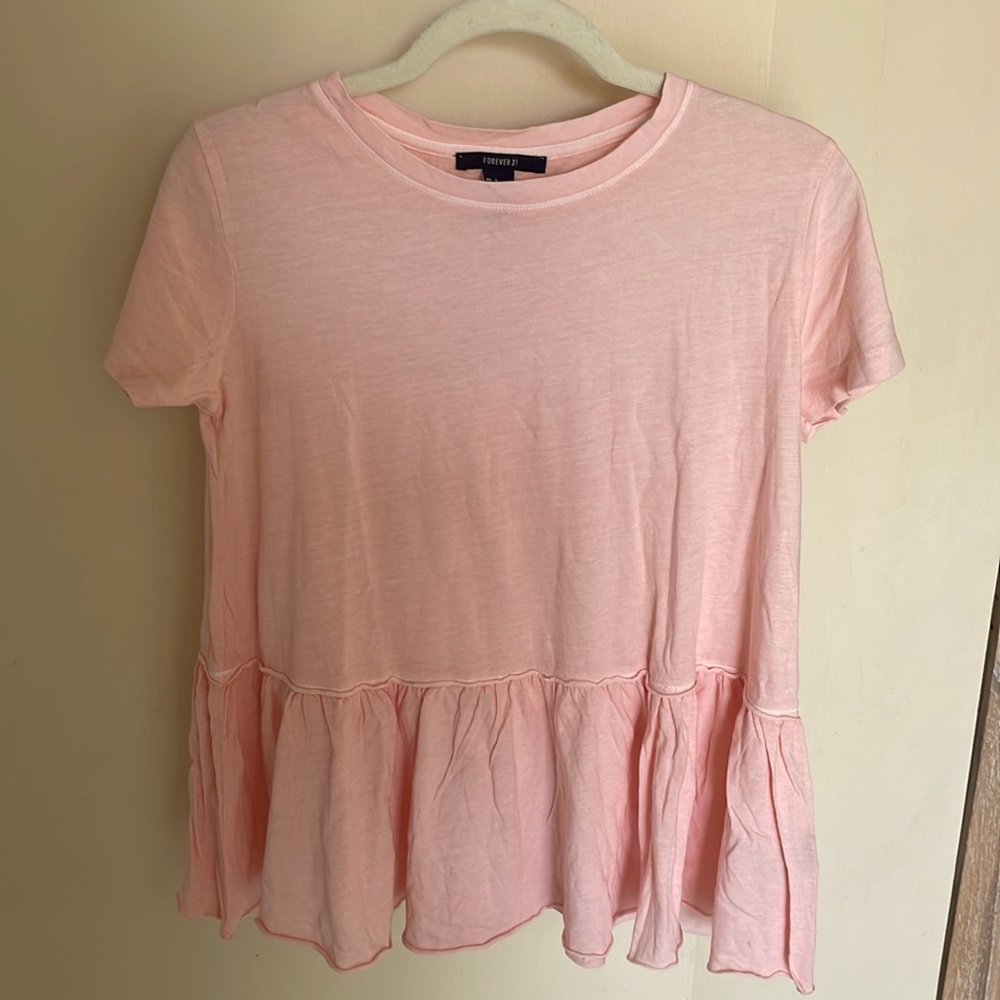 Forever 21 T-shirt Short Sleeves Raffles, Size S, Pink